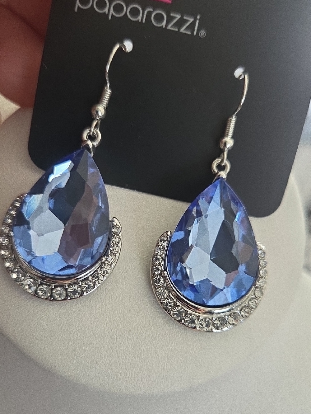 Paparazzi Mega Marvelous Blue Earrings NWT
